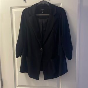 Black Blazer Classic Tailored Design